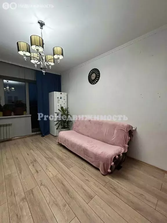 2-комнатная квартира: Кызыл, микрорайон Спутник, Убсу-Нурская улица, 4 ... - Фото 1