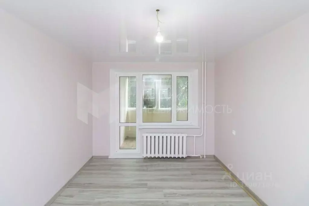 3-к кв. Тюменская область, Тюмень Одесская ул., 38 (67.0 м) - Фото 0