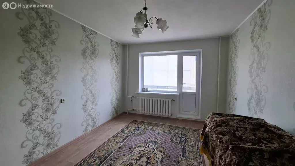 1-комнатная квартира: Саратов, улица имени Братьев Никитиных, 8Д (37 ... - Фото 0