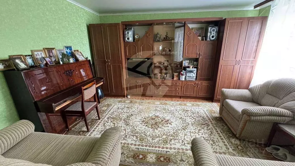 1-к кв. Белгородская область, Старый Оскол Интернациональный мкр, 28 ... - Фото 0