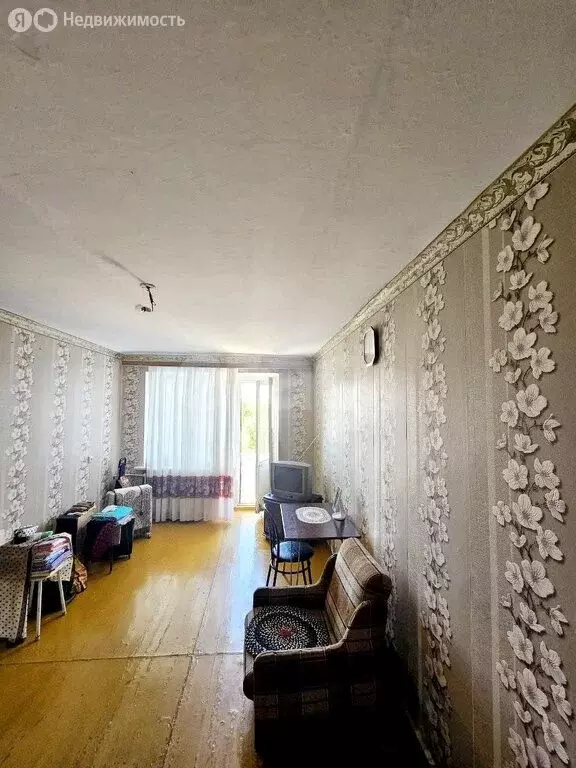 1-комнатная квартира: Октябрьский, улица Космонавтов, 2 (29 м) - Фото 0