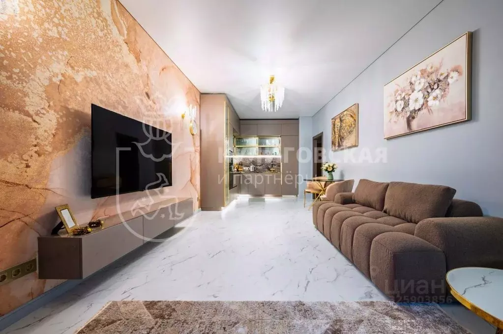 1-к кв. Свердловская область, Екатеринбург ул. Машинная, 1в/2 (53.0 м) - Фото 2