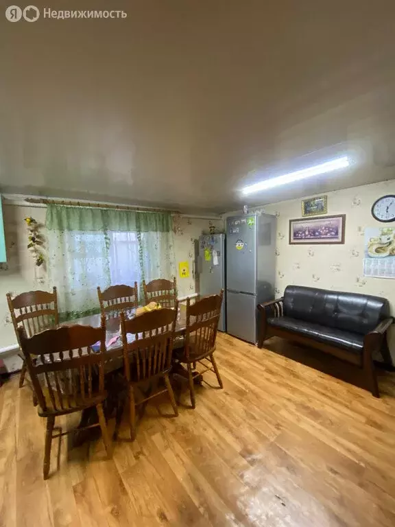 Дом в село Кулешовка, Первомайская улица (100 м) - Фото 1