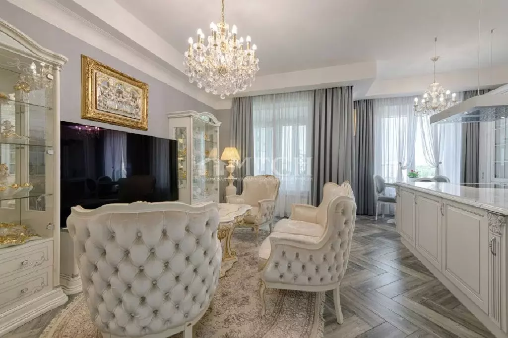 Продается 4-комнатная квартира - Фото 1