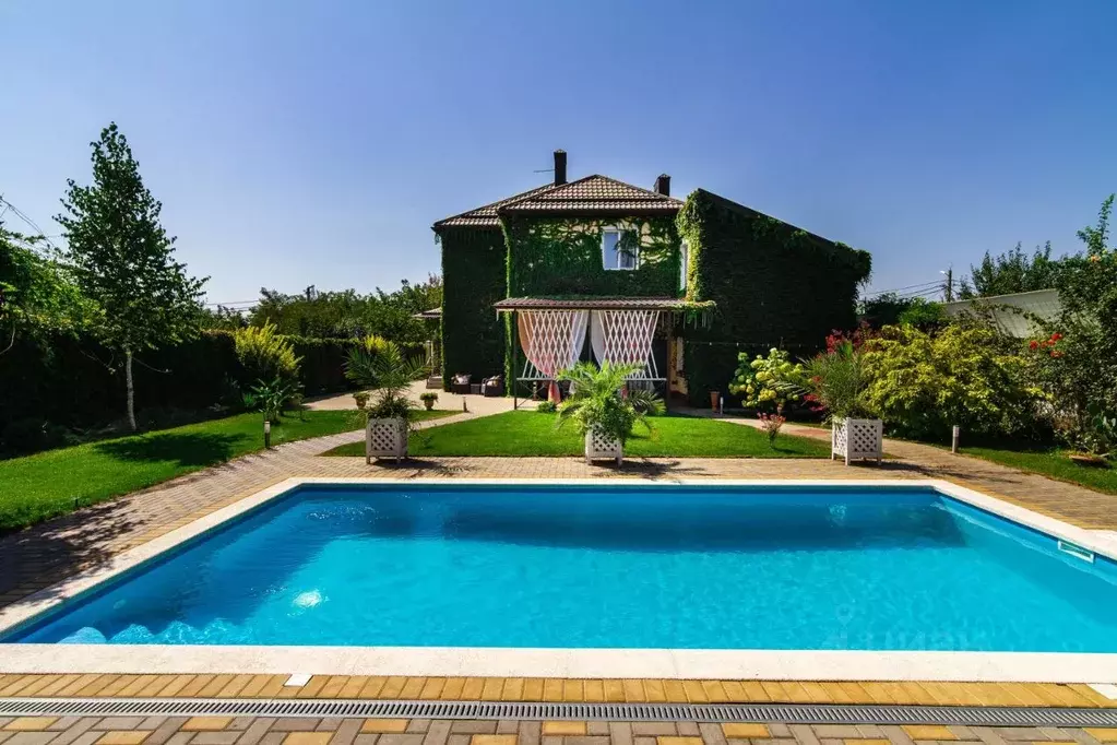 Дом в Краснодарский край, Краснодар ул. Крыловская, 4 (350 м) - Фото 1