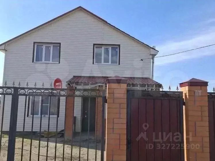 Дом в Курская область, Курчатовский район, Иванино рп пл. Капитана ... - Фото 1