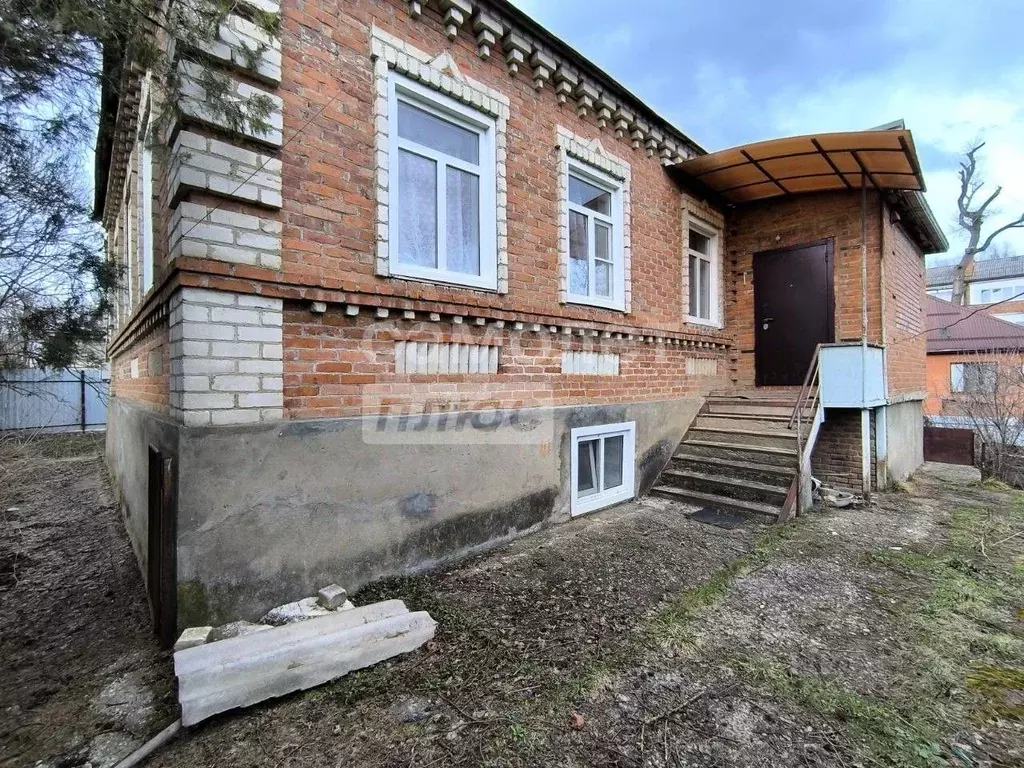 Дом в Краснодарский край, Апшеронск ул. Комарова (175 м) - Фото 1
