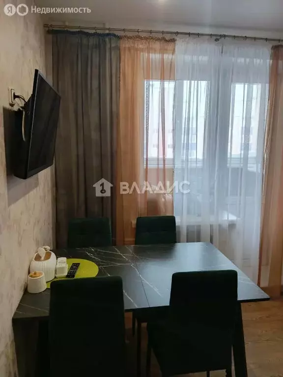 3-комнатная квартира: село Мариинский, микрорайон Лазурный, Лазурная ... - Фото 1