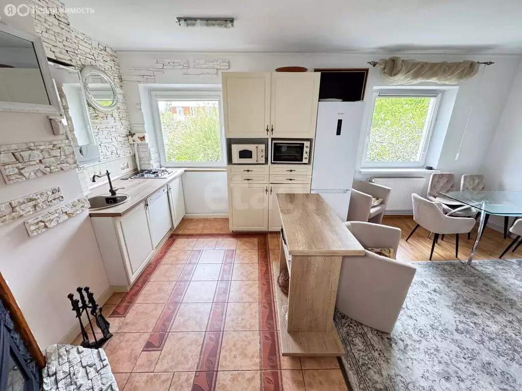 4-комнатная квартира: Калининград, улица Менделеева, 27 (240 м) - Фото 1