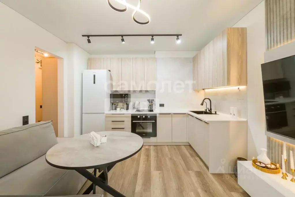 1-к кв. Свердловская область, Екатеринбург ул. Пехотинцев, 2В (38.3 м) - Фото 1