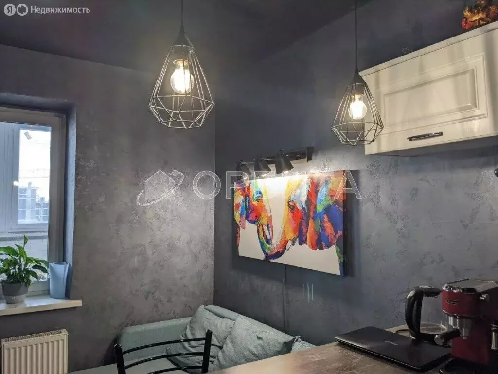 2-комнатная квартира: Тюмень, улица Мельникайте, 2к7 (39.8 м) - Фото 1