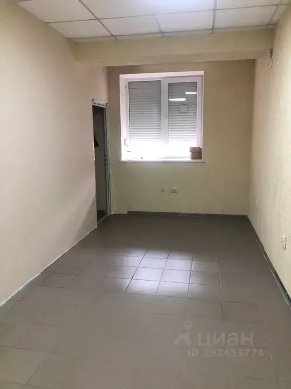 Помещение свободного назначения в Крым, Симферополь ул. Камская, 35 ... - Фото 0