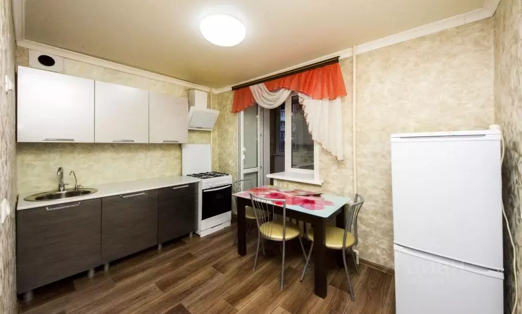 1-к кв. Омская область, Омск ул. Кирова, 26 (28.0 м) - Фото 0