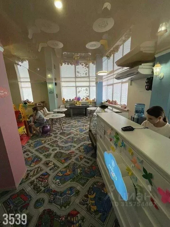 Помещение свободного назначения в Краснодарский край, Краснодар просп. ... - Фото 1