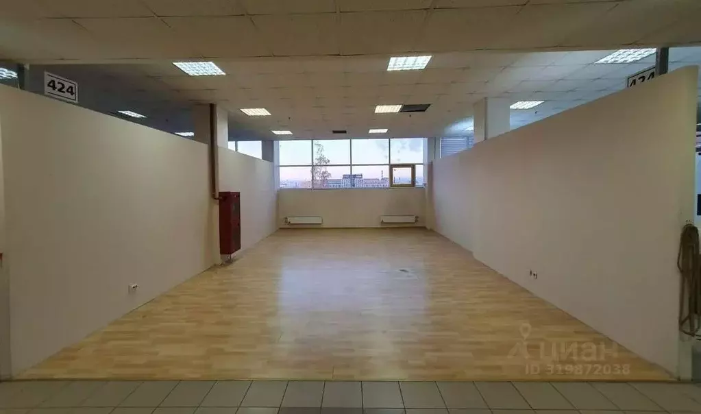 Торговая площадь в Санкт-Петербург Варшавская ул., 3к1 (630 м) - Фото 0