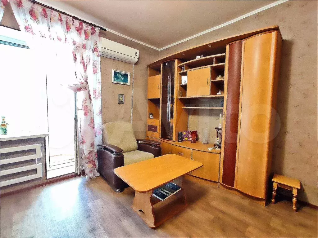 1-к. квартира, 45 м, 1/4 эт. - Фото 1