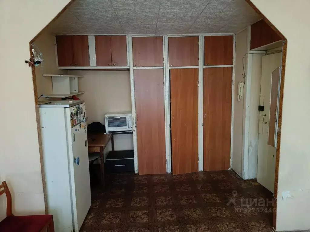 Комната Омская область, Омск ул. 10 лет Октября, 141 (17.0 м) - Фото 2