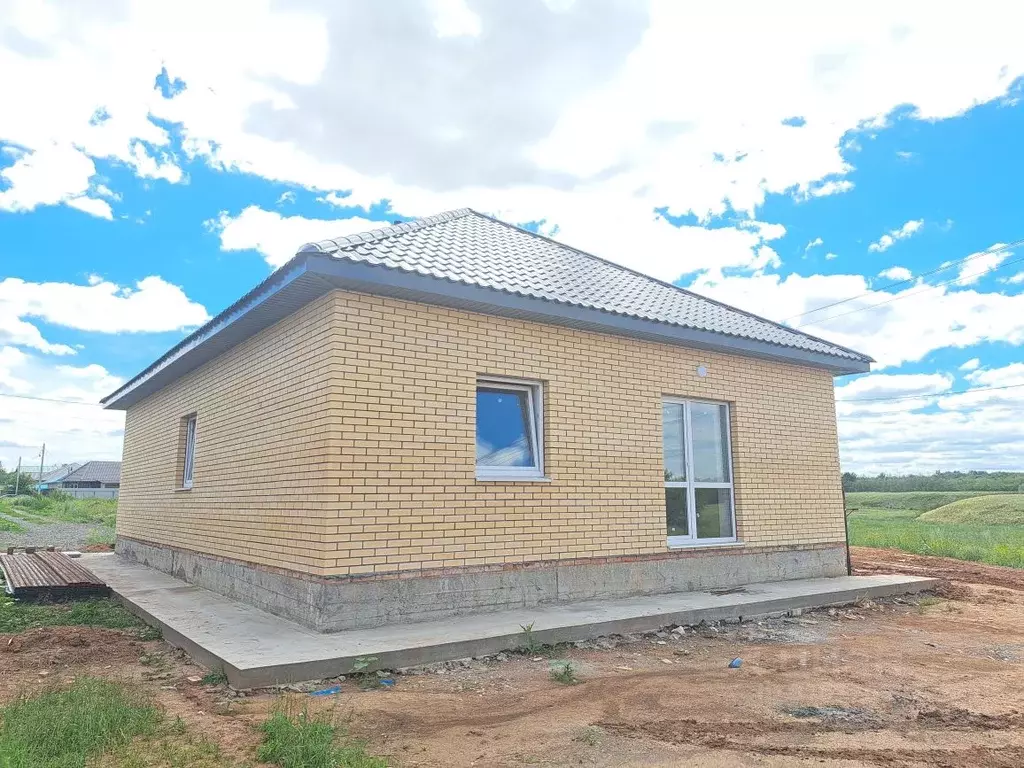 Дом в Оренбургская область, Оренбургский район, с. Подгородняя ... - Фото 1
