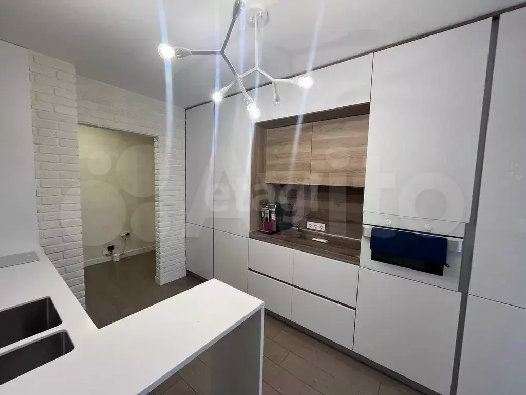 5-к. квартира, 130 м, 3/17 эт. - Фото 0