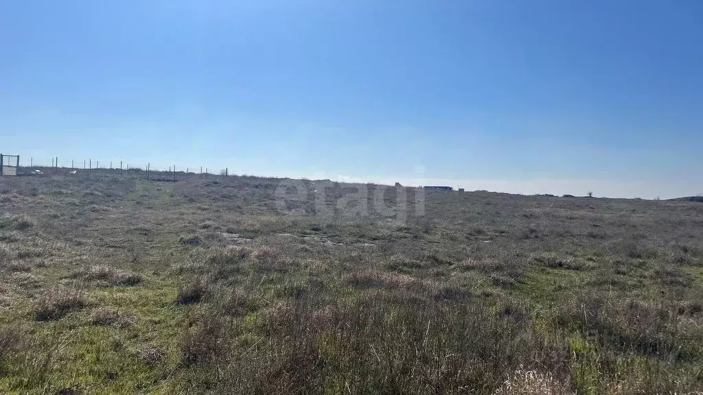 Участок в Крым, Ленинский район, Семисотское с/пос, с. Каменское ул. ... - Фото 1