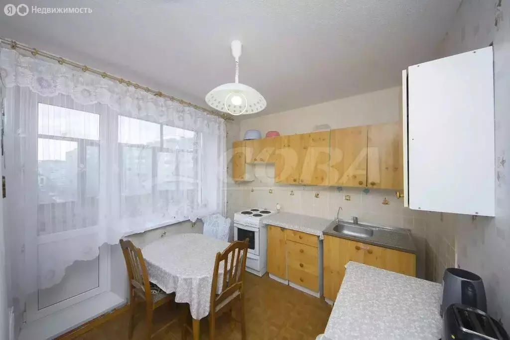 2-комнатная квартира: Тюмень, улица 30 лет Победы, 148к2 (56.1 м) - Фото 1