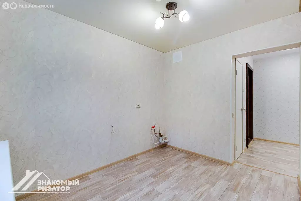3-комнатная квартира: Хабаровск, Ладожская улица, 27 (68 м) - Фото 1