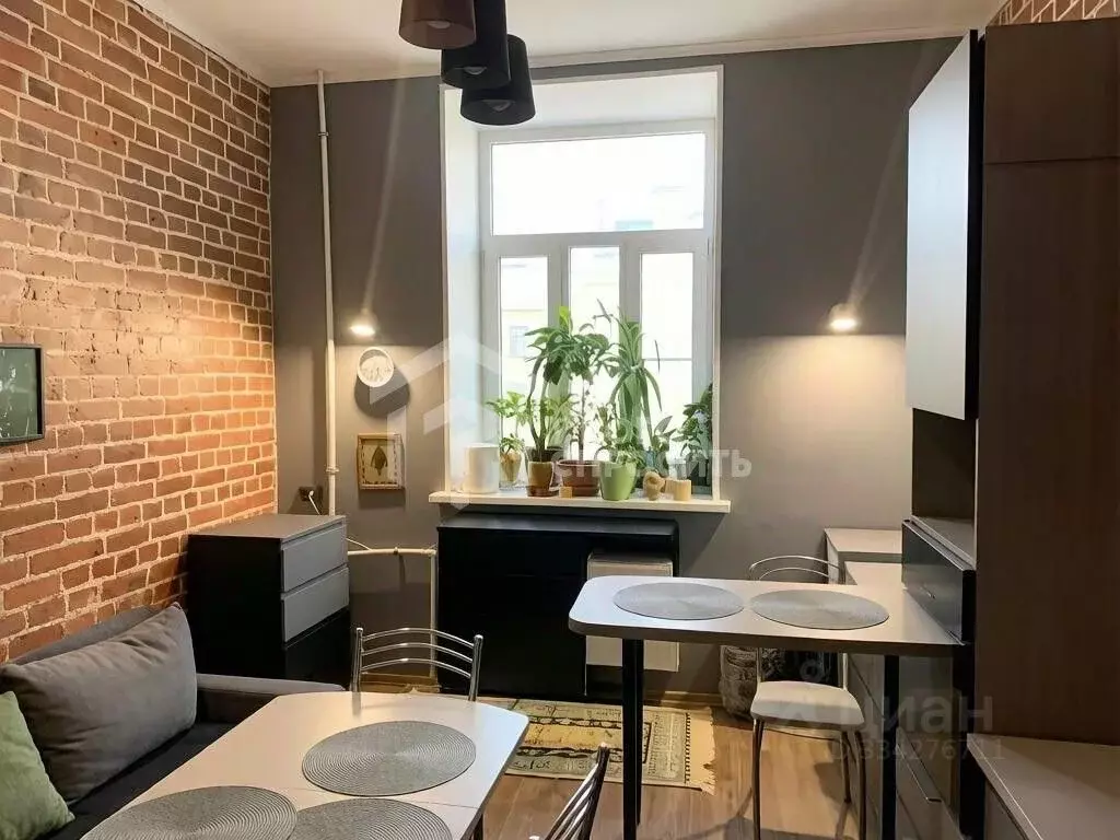 Комната Санкт-Петербург Московский просп., 32 (22.0 м) - Фото 1