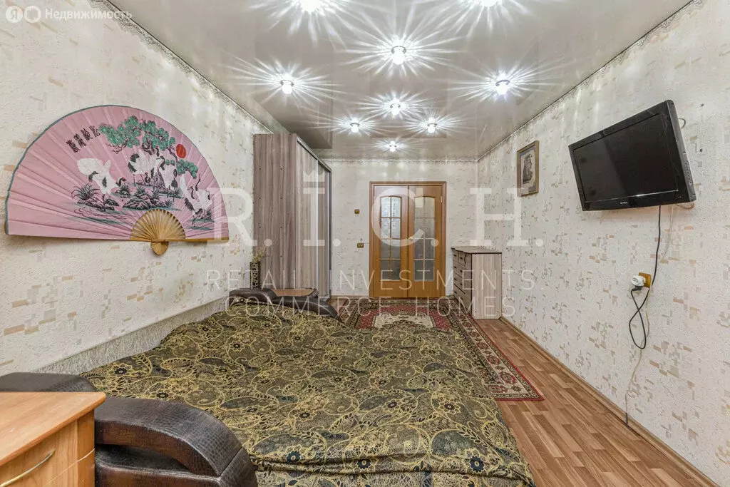 3-комнатная квартира: Челябинск, улица Братьев Кашириных, 134 (67.4 м) - Фото 1