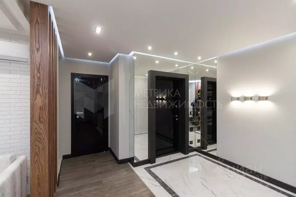 3-к кв. Тюменская область, Тюмень ул. 50 лет Октября, 57Б (82.5 м) - Фото 1