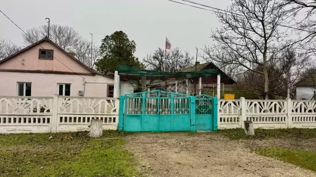 Дом в Крым, Кировский район, с. Абрикосовка ул. Курская, 4 (77 м) - Фото 1