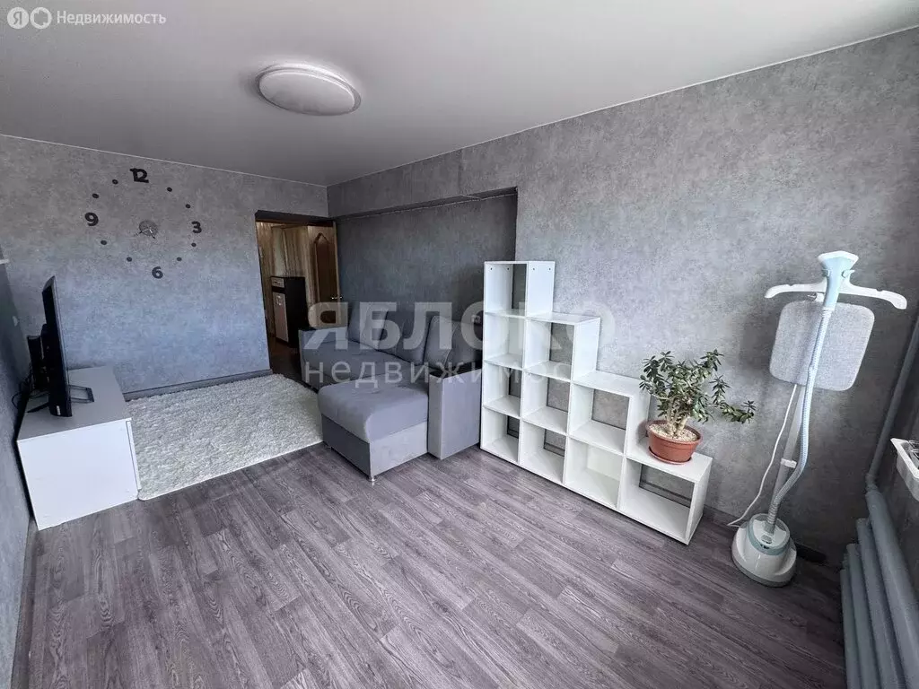 3-комнатная квартира: Пермь, улица Мильчакова, 18 (54.3 м) - Фото 1