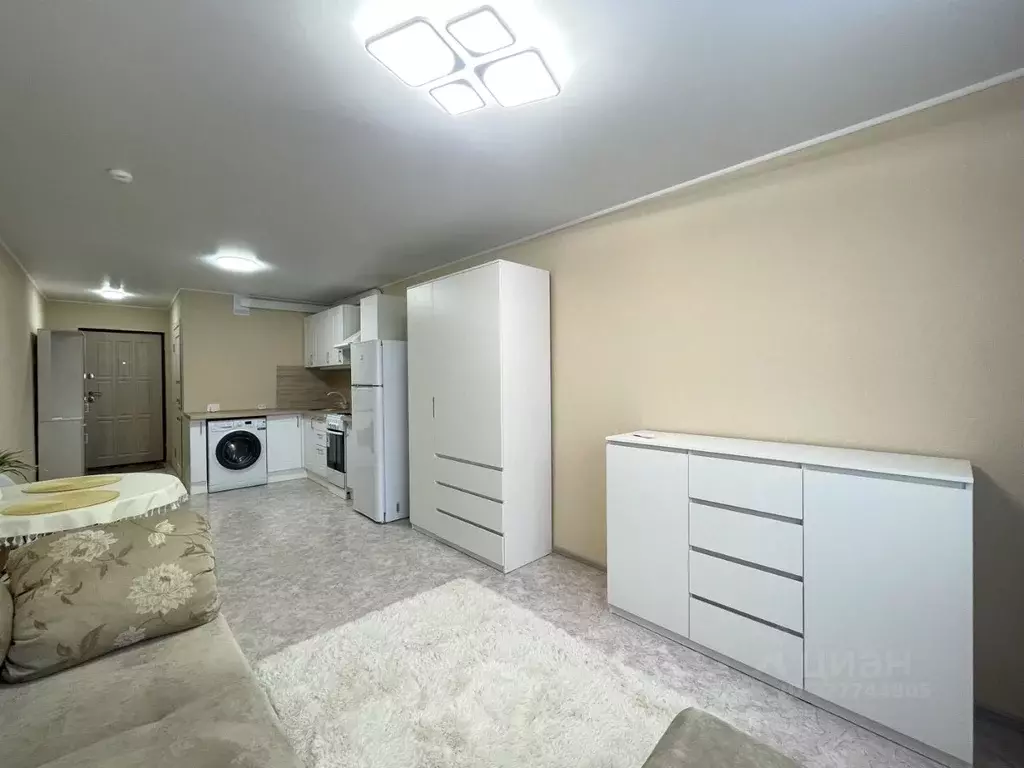 Студия Омская область, Омск ул. 1-ой Красной Звезды, 63 (28.0 м) - Фото 2