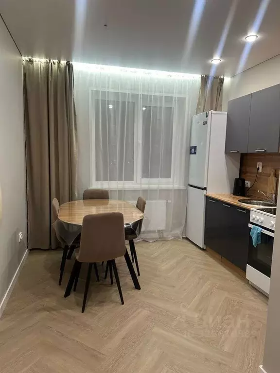 2-к кв. Хакасия, Абакан ул. Кирова, 212А (59.8 м) - Фото 1