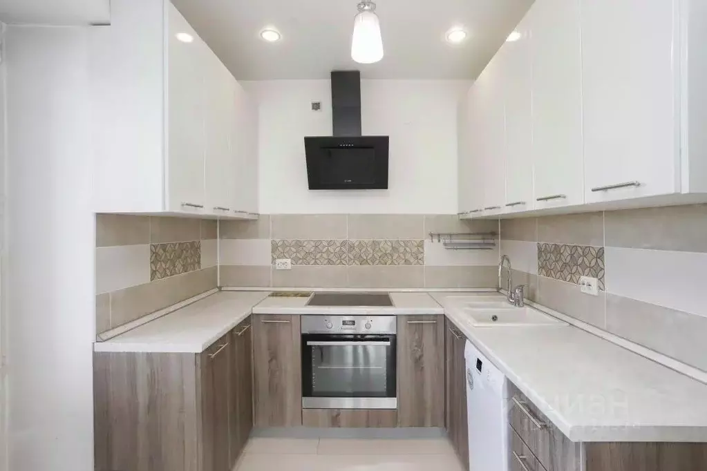 3-к кв. Иркутская область, Иркутск ул. Баррикад, 60/6 (77.4 м) - Фото 2