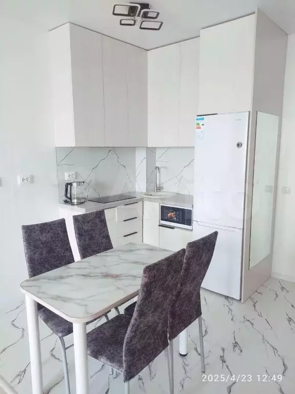 2-к. квартира, 40 м, 20/25 эт. - Фото 0