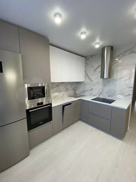 2-к. квартира, 60 м, 7/10 эт. - Фото 1