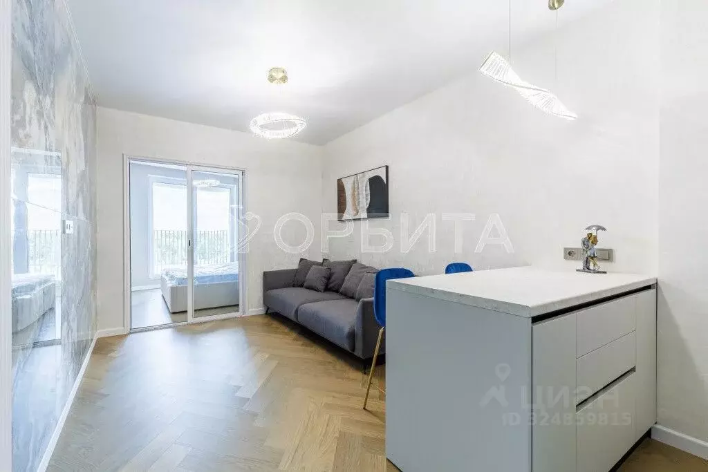 Студия Тюменская область, Тюмень ул. Фармана Салманова, 5 (30.0 м) - Фото 1