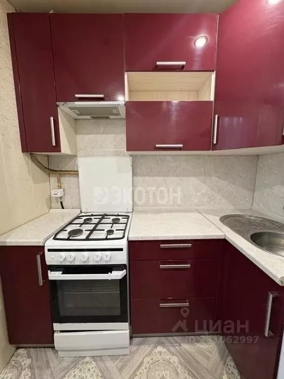 3-к кв. Санкт-Петербург просп. Народного ополчения, 79 (41.9 м) - Фото 1