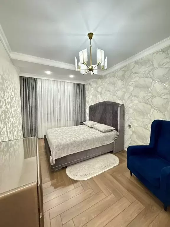 3-к. квартира, 110 м, 9/12 эт. - Фото 0