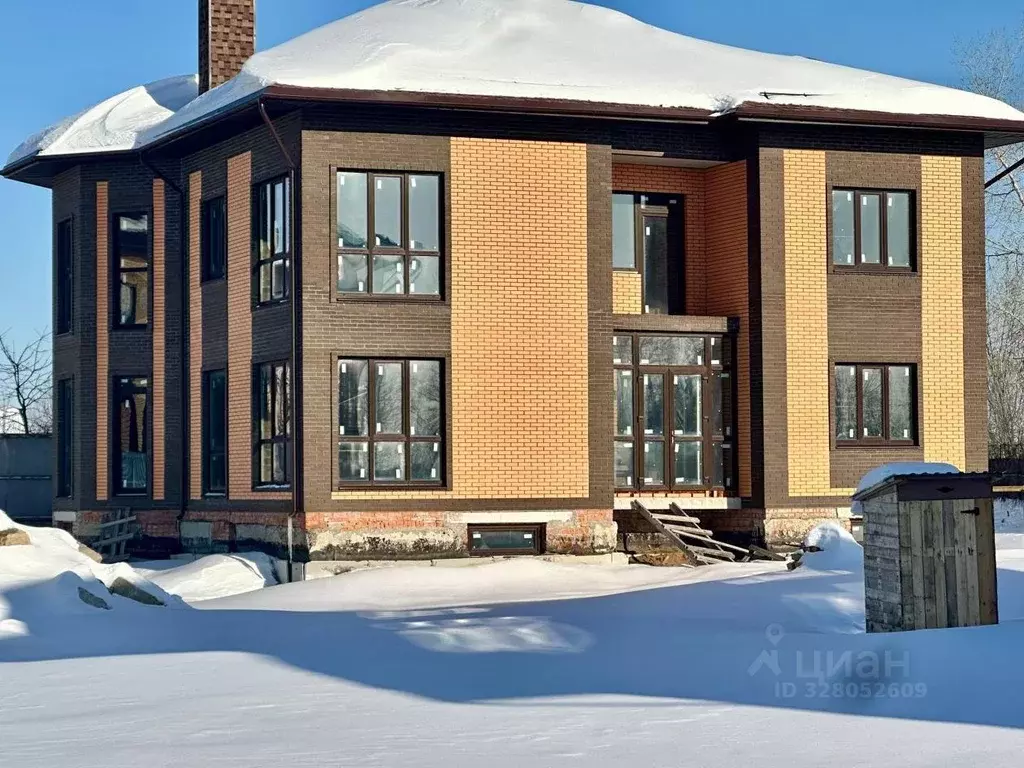 Дом в Саратовская область, Энгельс ул. Берег Волги, 5 (439 м) - Фото 1