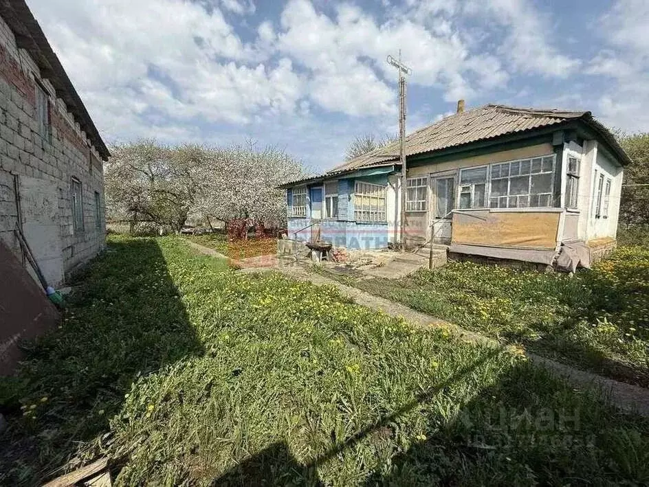 Дом в Белгородская область, Старооскольский городской округ, с. ... - Фото 1