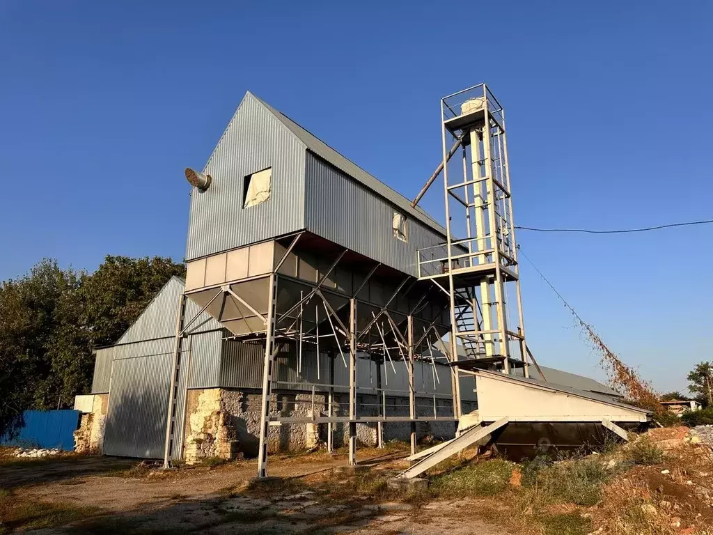 Производственное помещение в Краснодарский край, Крымский район, Южное ... - Фото 1