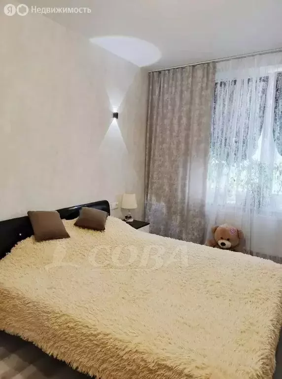 2-комнатная квартира: Тюмень, улица Ветеранов Труда, 9А (64 м) - Фото 1