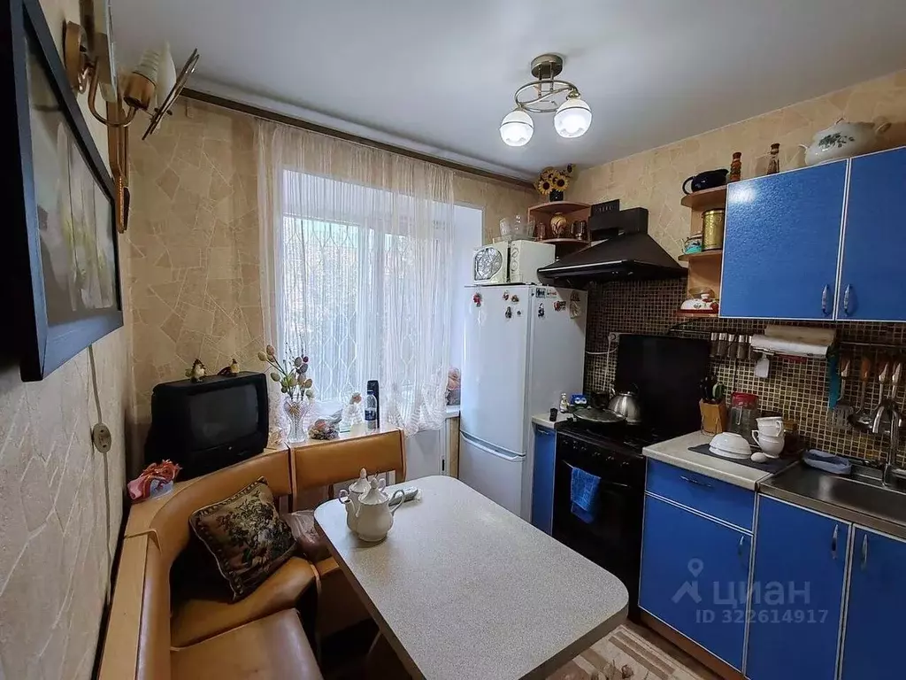 2-к кв. Чувашия, Новочебоксарск Молодежная ул., 16 (43.1 м) - Фото 0