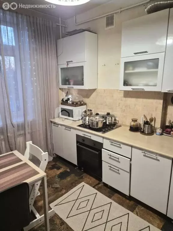 3-комнатная квартира: посёлок Стрельна, Вокзальная улица, 2А (66.1 м) - Фото 1