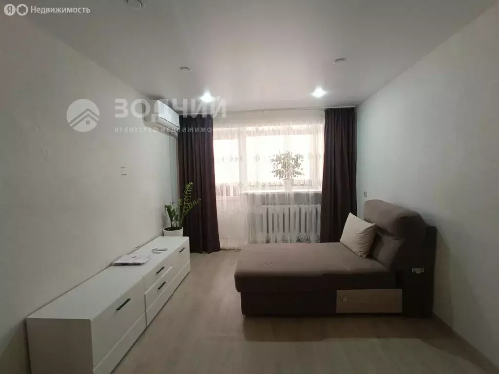 2-комнатная квартира: посёлок городского типа Кугеси, Первомайская ... - Фото 1