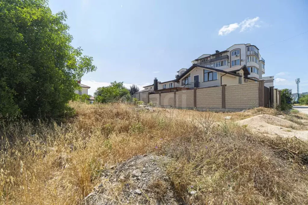 Участок в Севастополь ул. Парковая, 8к17 (5.0 сот.) - Фото 1