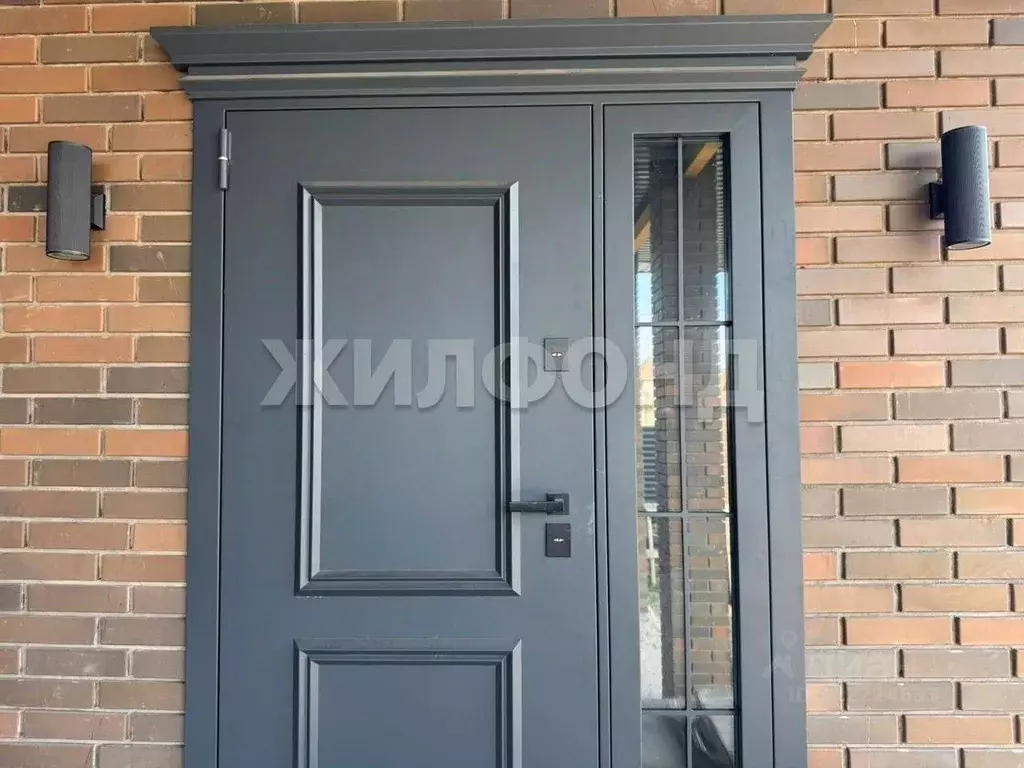 Дом в Хакасия, Абакан Центральная ул. (274 м) - Фото 2