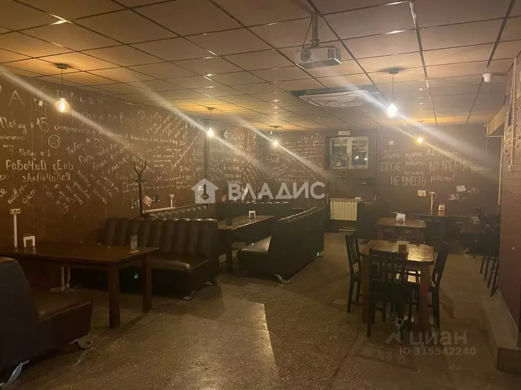 Помещение свободного назначения в Алтайский край, Бийск Коммунарский ... - Фото 0