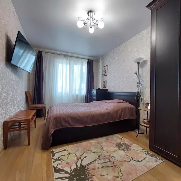 3-к кв. Санкт-Петербург Серебристый бул., 37 (68.9 м) - Фото 1
